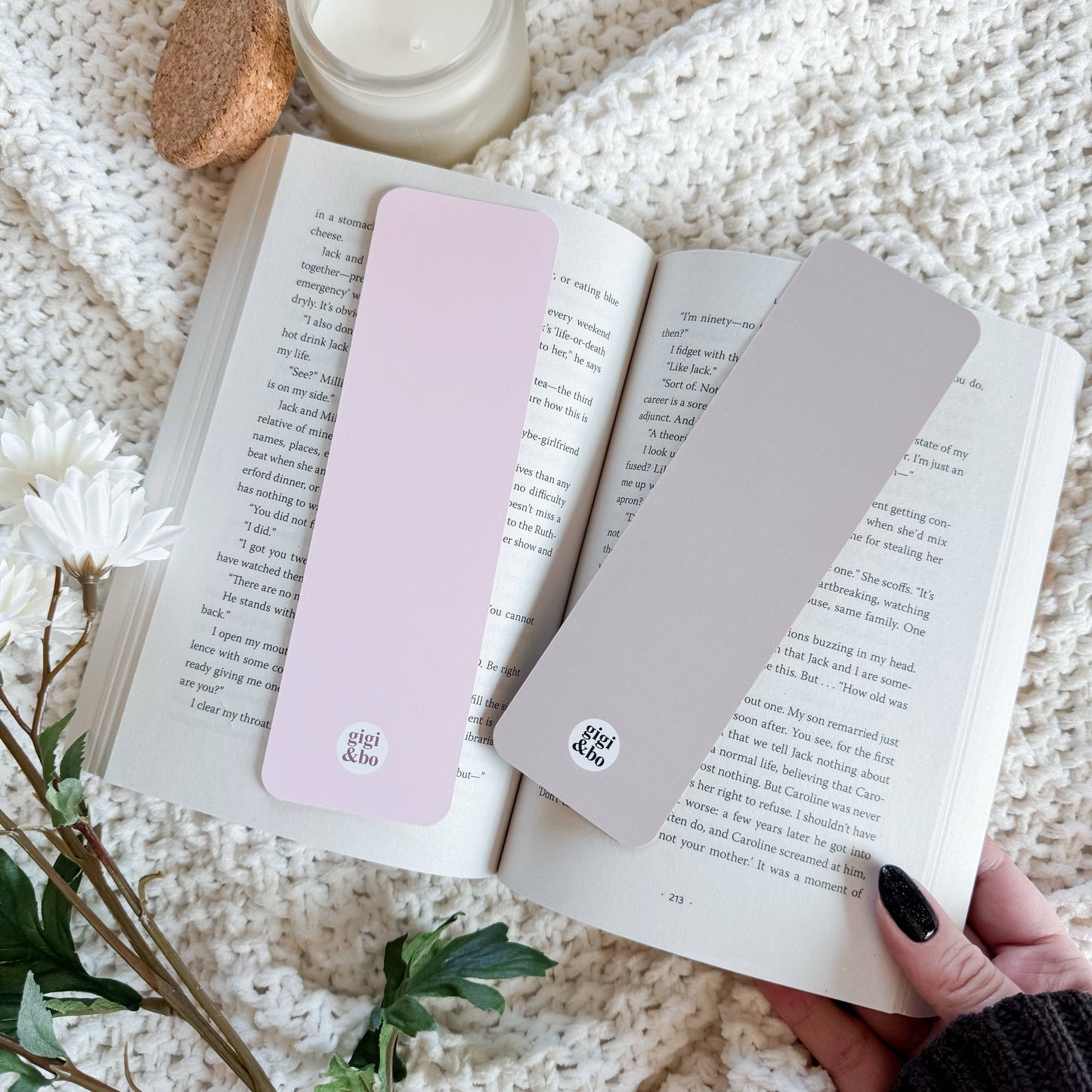 Bookmark, Romance Reader